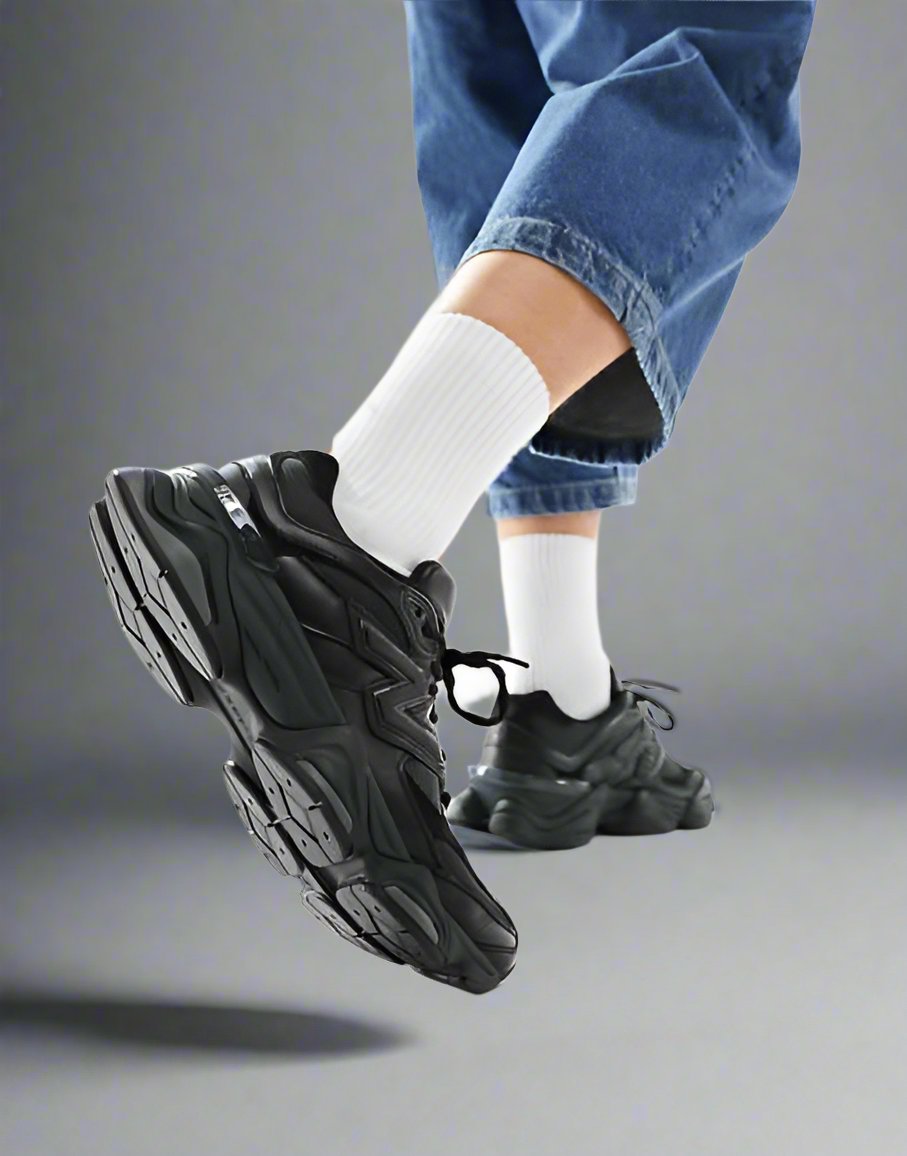 New Balance 9060 Triple Black