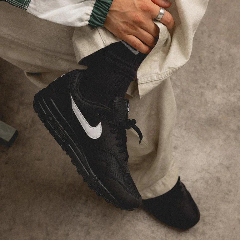 Nike Air Max 1 Black White Swoosh