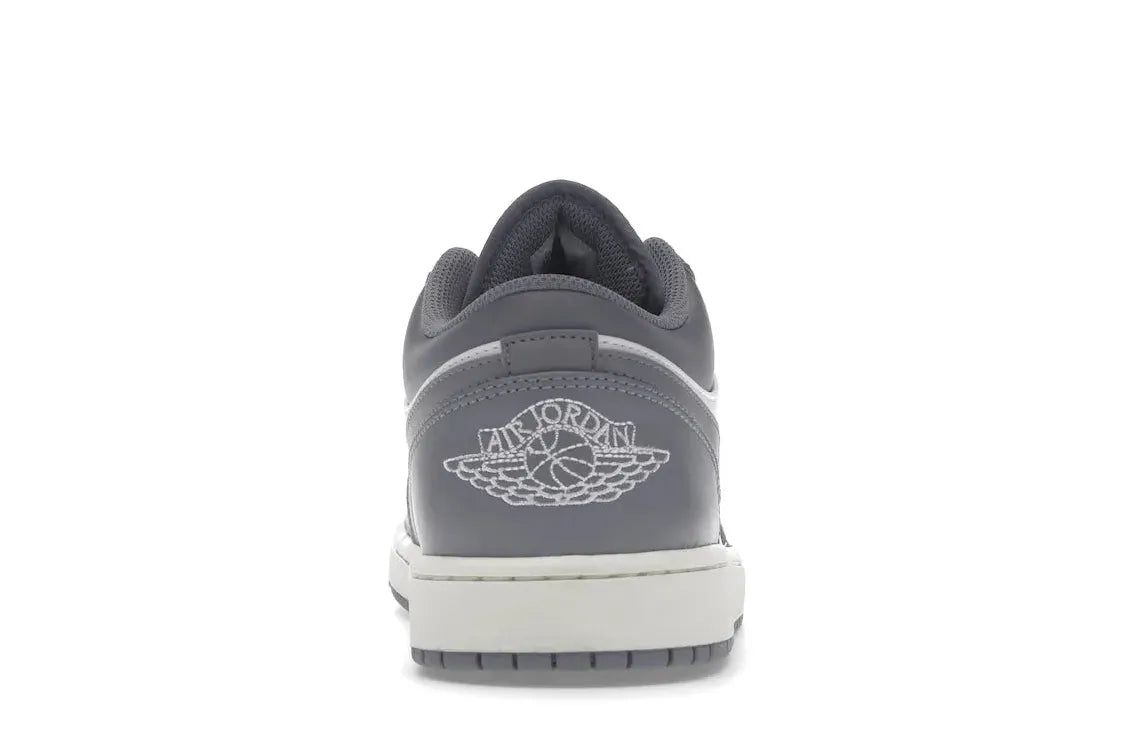 Alt text for the image.